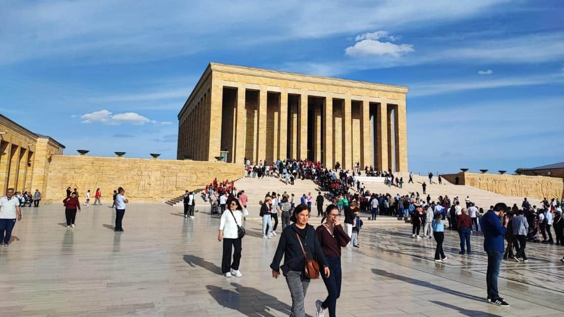 Ankara Anıtkabir ve Yıldırım Beyazıt Üniversitesi Gezisi